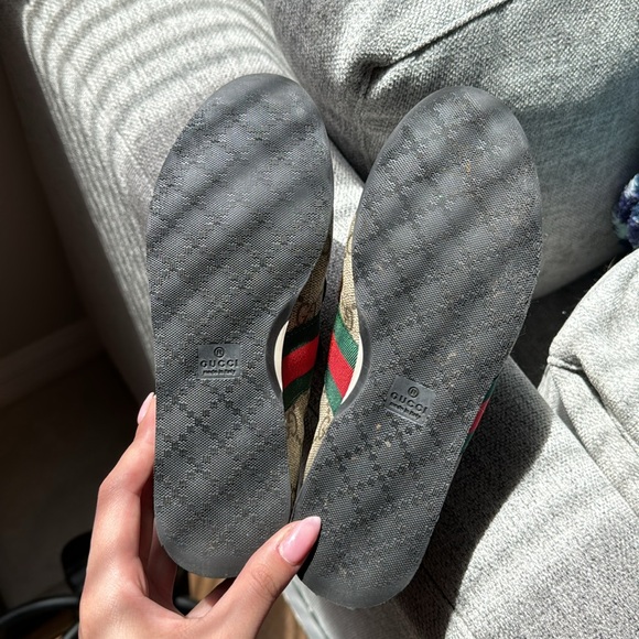 BOYS GUCCI Velcro shoes - Picture 2 of 8